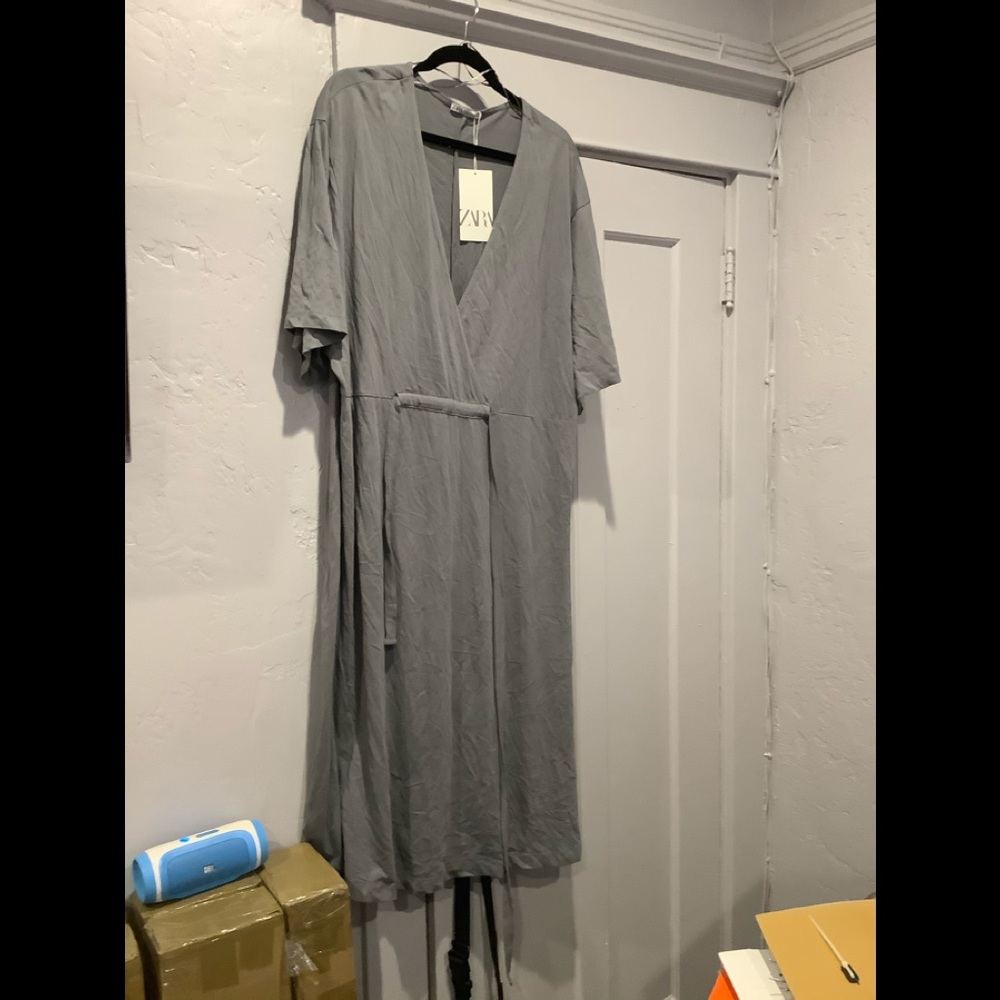 Zara short sleeve grey dress